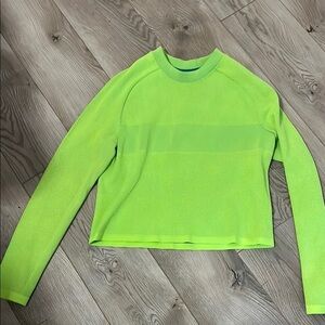 Athleta cropped long sleeve top size small